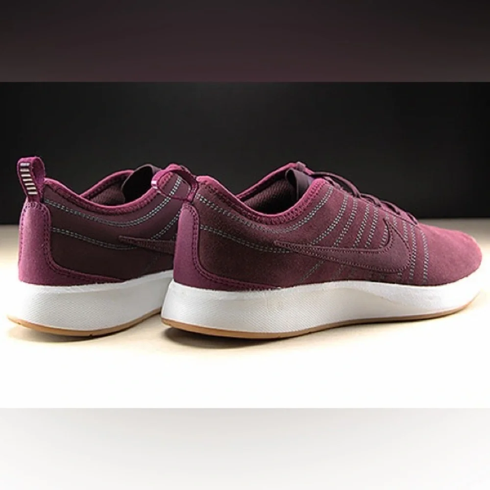 Nike Athletic Suede Shoes Size 7.5